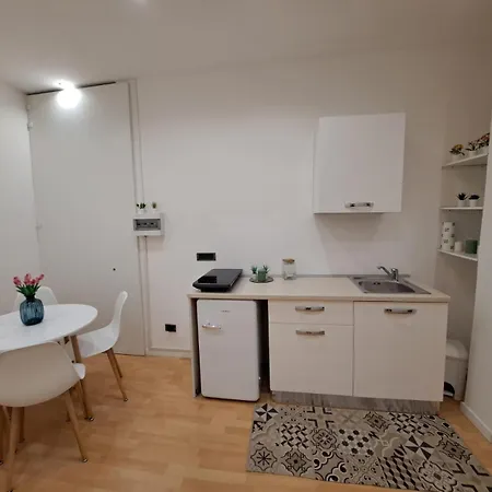 Towermorange روما